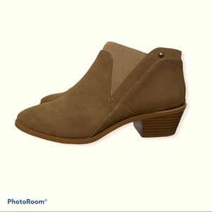 Women’s size 8 Ankle Boots